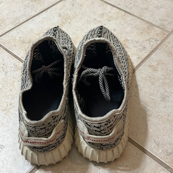 adidas YZY boost turtle dove size 10 - Picture 3 of 6